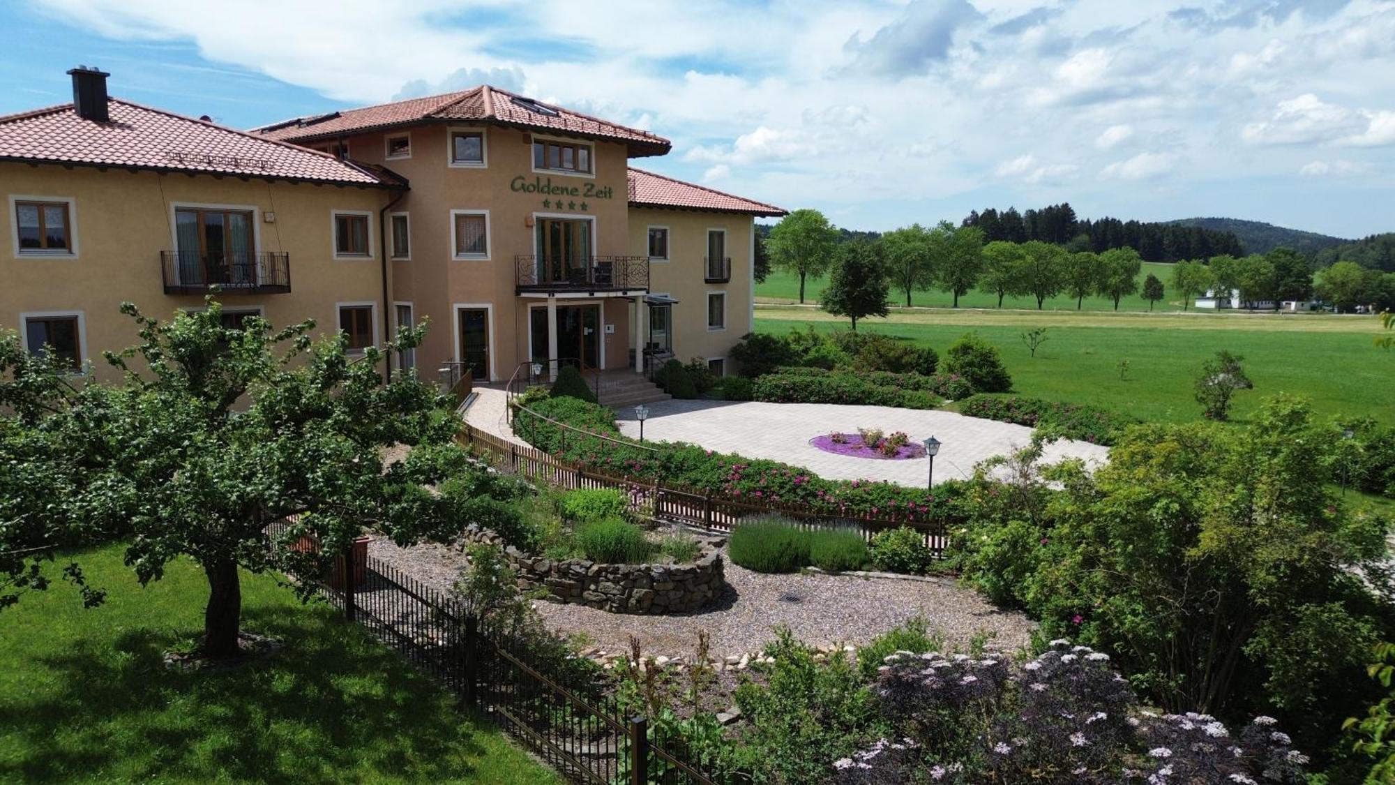Naturhotel Goldene Zeit Georgenberg Exterior foto